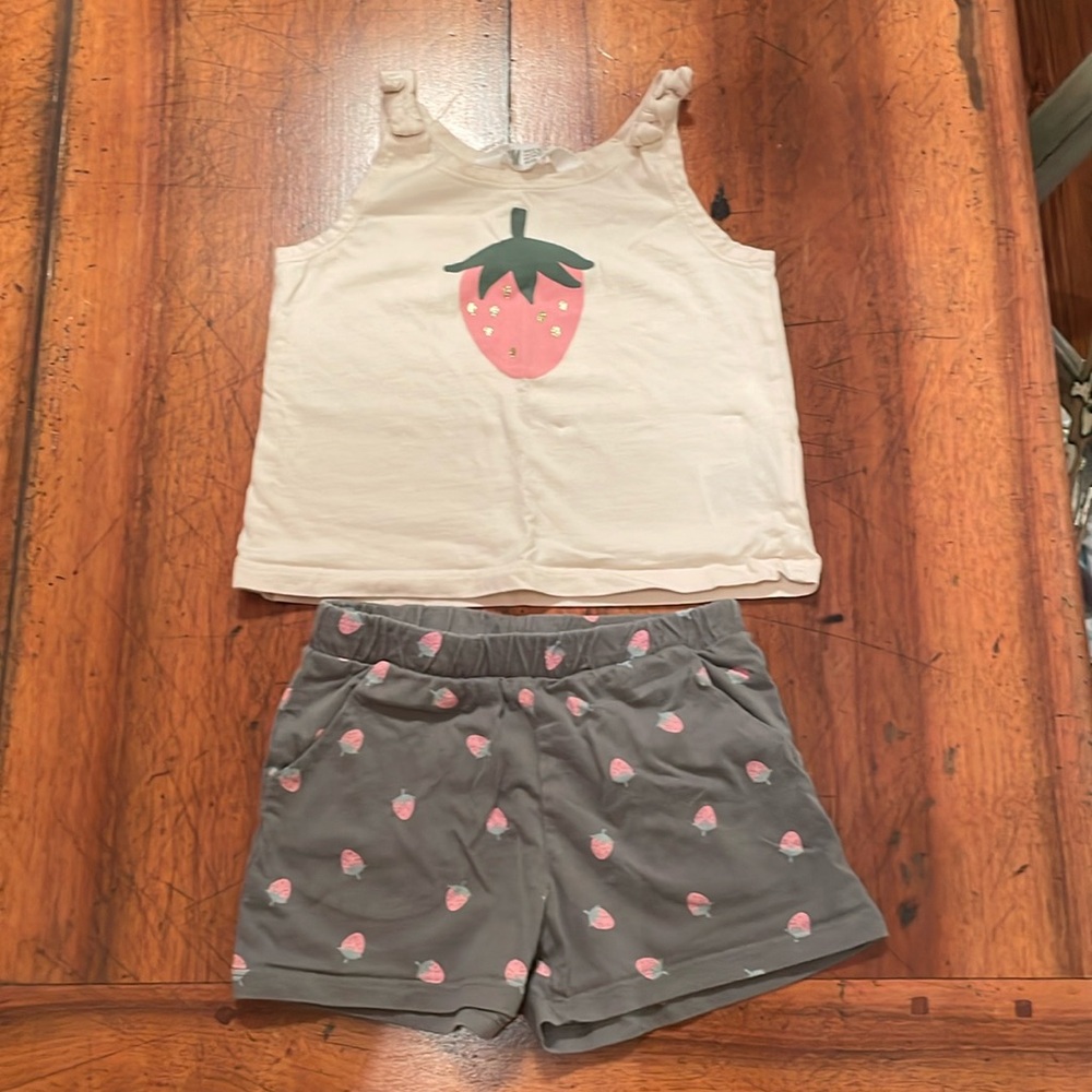 H&M | strawberry outfit | 2-3 year